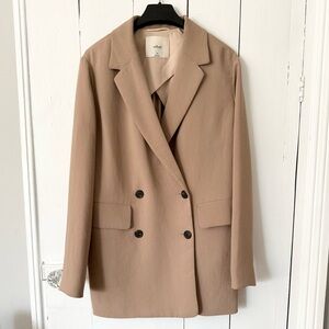 Aritzia Cherrelle blazer in tan color, size XS